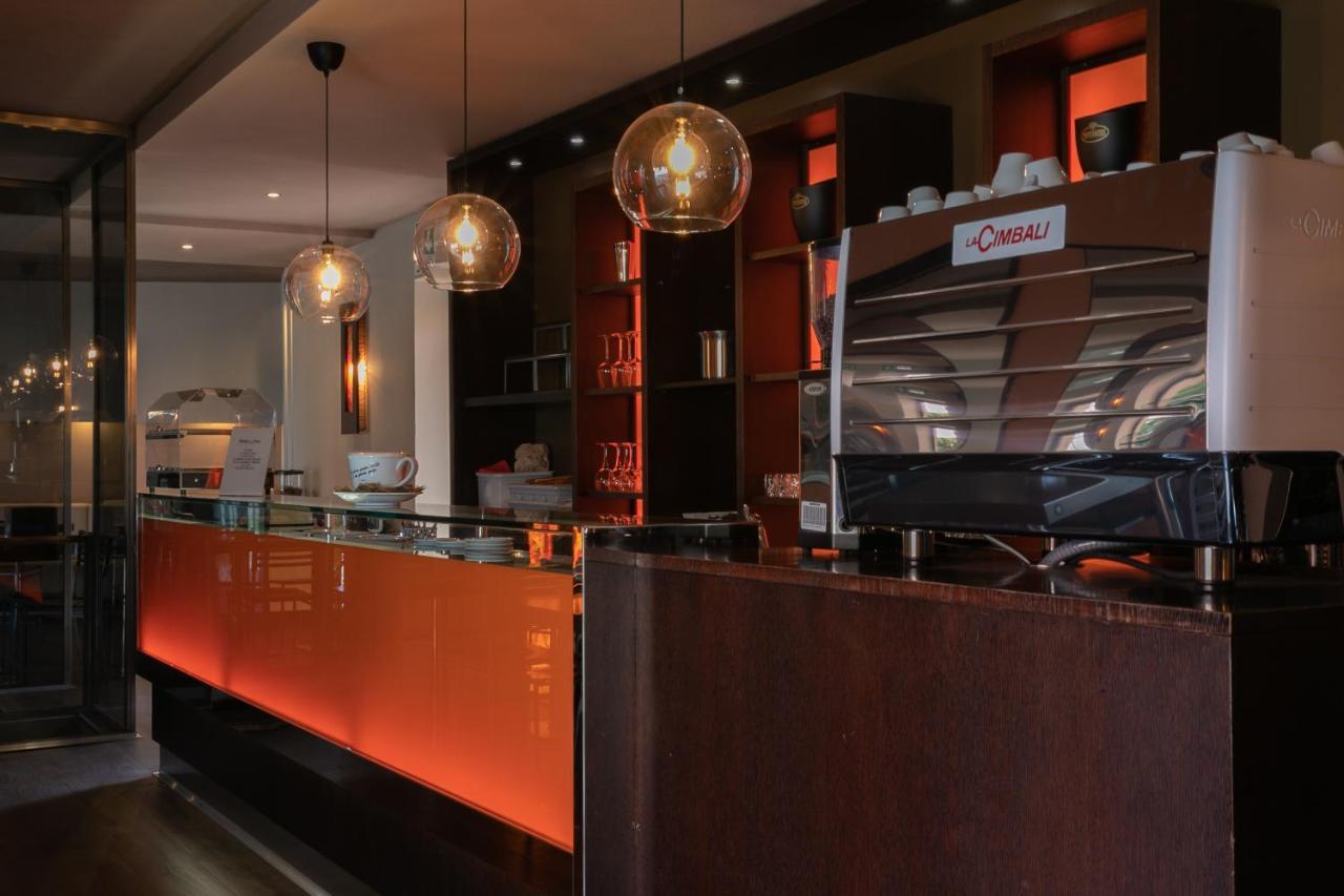 Hotel Del Corso Боргоманеро Екстериор снимка
